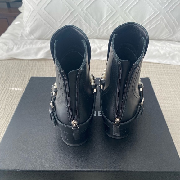 Authentic Chanel boots perfect condition - Picture 3 of 11